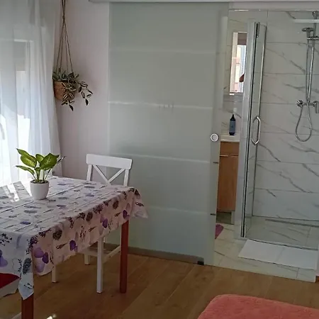Alaga Apartment *